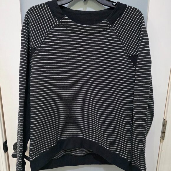Lululemon Striped Sweatshirt Black White Long Sleeve Soft Lightweight Pullover - Picture 1 of 7